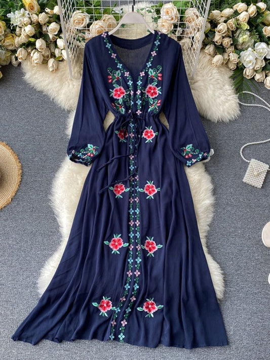 Women's Dress Travel Photography Holiday Long Dress New Retro Ethnic Style Embroidered V-neck Lantern Sleeve Dress ML1034